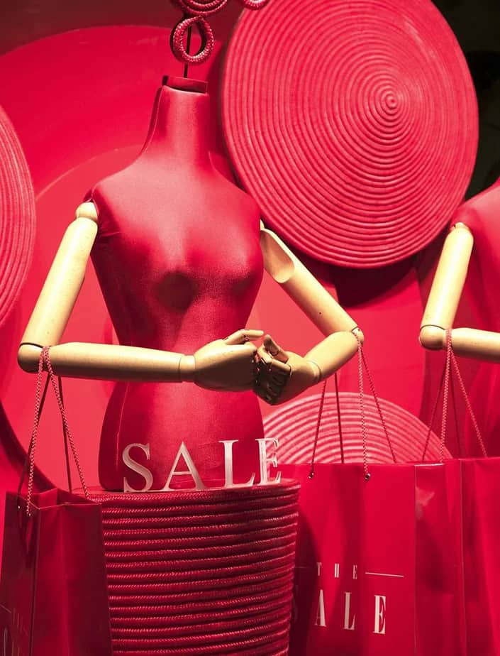 FEATURED Vogue Business: 时尚经济学 |通胀对奢侈品生意的利与弊
