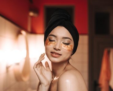 affluent-consumer-skin-care-using-eye-mask