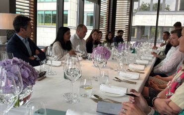 roundtable1